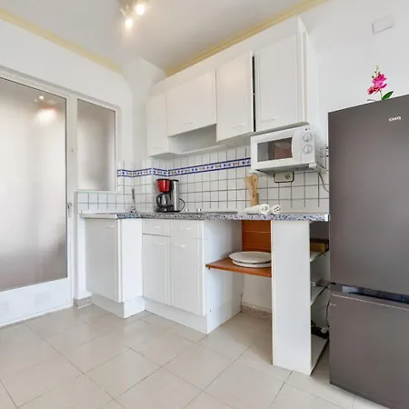 Guzman - Reyna Apartment